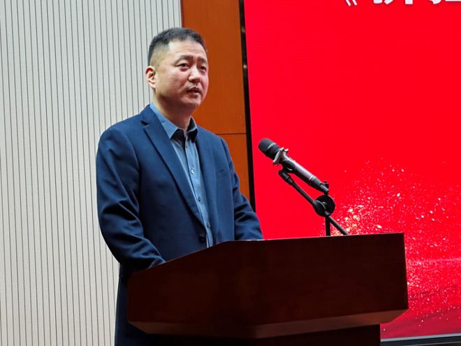 47岁梁衍波拟任5000亿青岛农商行“新帅”,或成A股上市银行最年轻董事长 47岁梁衍波拟任5000亿青岛农商行“新帅”,或成A股上市银行最年轻董事长