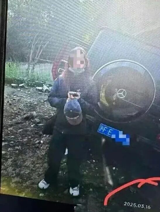 金晨被曝肇事逃逸,品牌方紧急删除直播预告,她代言10多个品牌,3部作品待播!知情人士:保险公司调取监控,发现助理顶包后报案 金晨被曝肇事逃逸,品牌方紧急删除直播预告,她代言10多个品牌,3部作品待播!知情人士:保险公司调取监控,发现助理顶包后报案