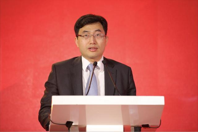 755亿渝农商行，75后刘小军挂帅