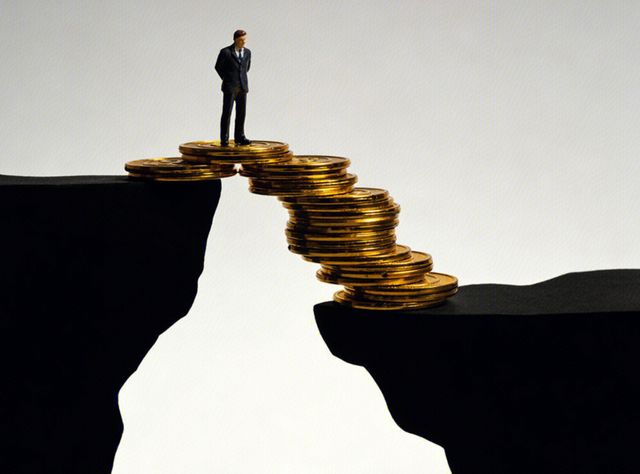 美克家居3年多亏损18亿，“企二代”跨界光电能否破难题？