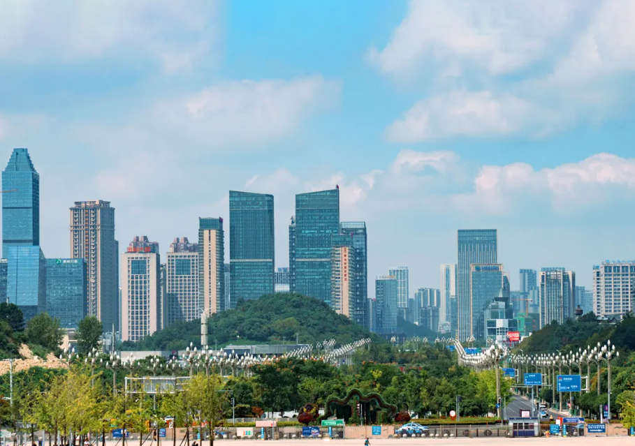 多名地产大佬，转投物业公司！有专家称“如今物企偏爱地产背景或财务专长的管理者”