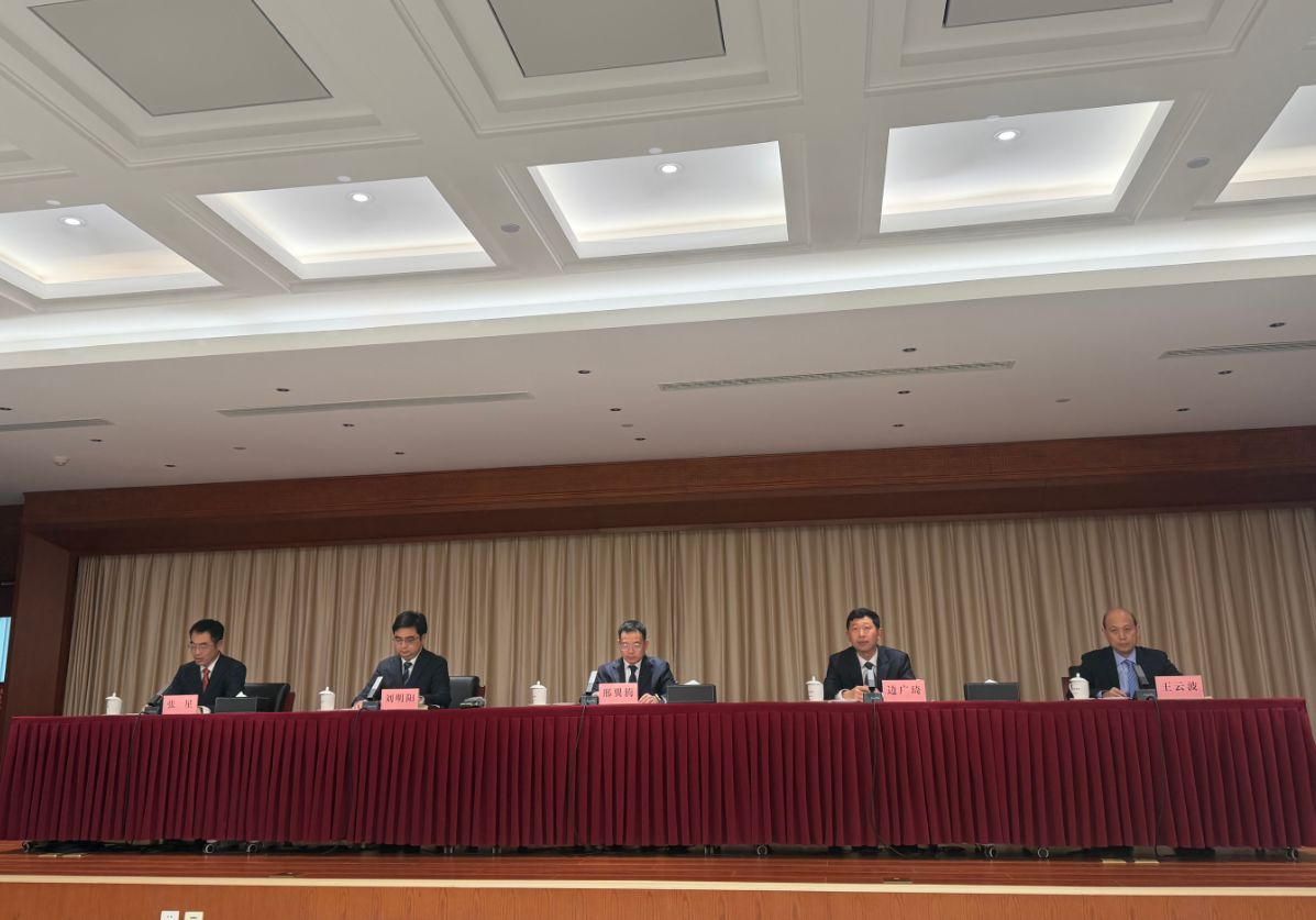 国家能源局答每经问：推动电力交易周期向“更长”延伸，鼓励开展多年期交易