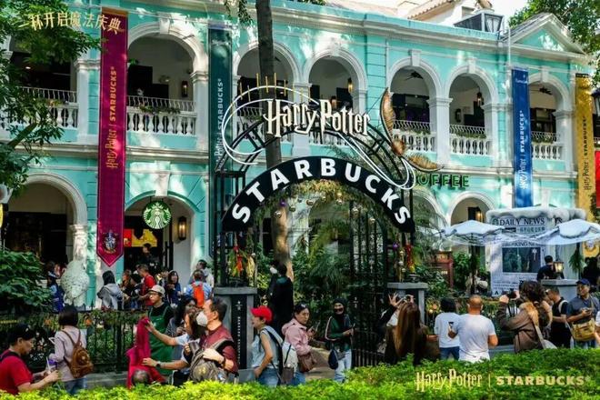 星巴克中国涨了11%,但仍有一场硬仗要打 星巴克中国涨了11%,但仍有一场硬仗要打