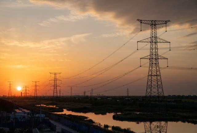 思源电气市值近1500亿，10平米小实验室走出的电气巨头