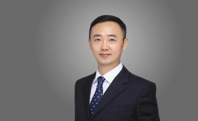 管理规模一年缩水百亿,刘彦春还在死守“老登股” 管理规模一年缩水百亿,刘彦春还在死守“老登股”