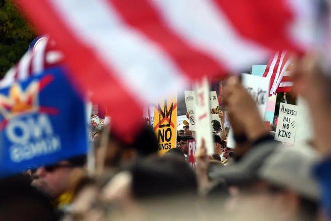 特朗普：“上任365天，365项胜利”