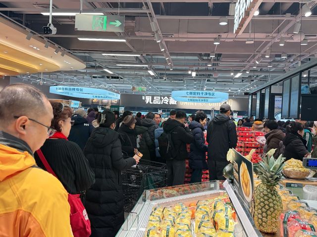 首日超3.5万人涌入，京东七鲜打造春运级开业现象