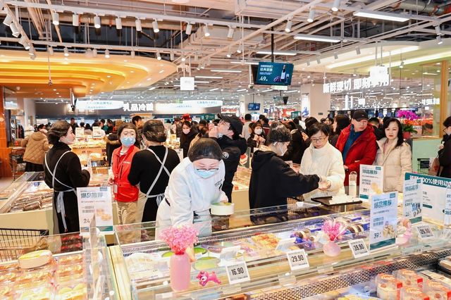 首日超3.5万人涌入，京东七鲜打造春运级开业现象