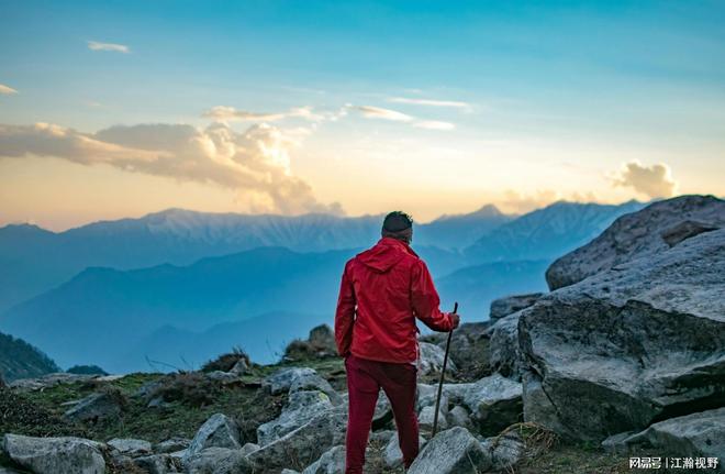 热带的三亚羽绒服被疯抢,为啥大家都在海南抢羽绒服? 热带的三亚羽绒服被疯抢,为啥大家都在海南抢羽绒服?