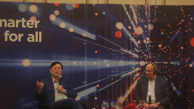 联想AI转型:喧嚣下的业绩与隐忧,杨元庆的最后一搏? 联想AI转型:喧嚣下的业绩与隐忧,杨元庆的最后一搏?