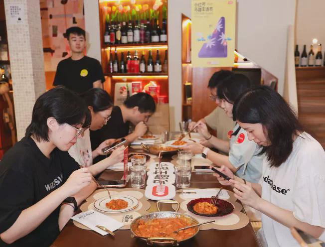 刷小红书也要花钱了？