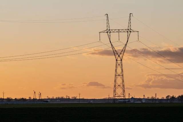 AI在美国“与民争电”，核电成了硅谷“全村的希望”