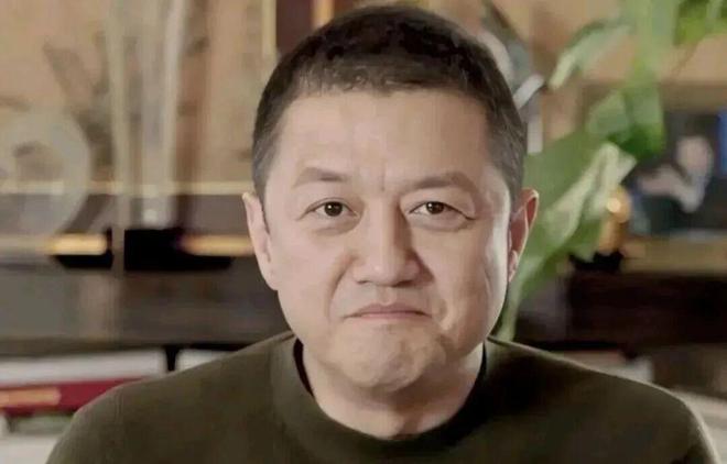 “限高大侠”李亚鹏，把自己活成了半个令狐冲？