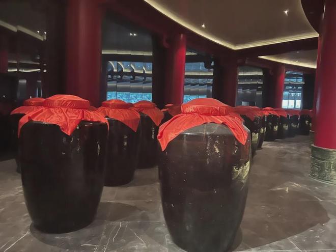 韩氏父子白酒布局终结：营收未过3亿、净利告负，上海贵酒将退市