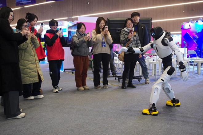 银河通用机器人将亮相央视春晚 能否复制宇树科技“爆款”神话？