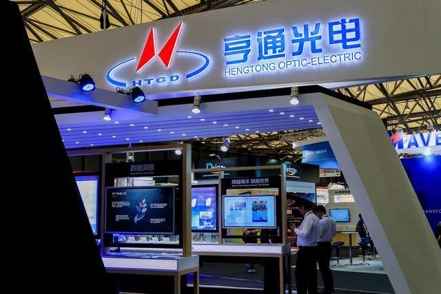 负债120万农机厂起家,乡镇厂长如何干出860亿光纤龙头?